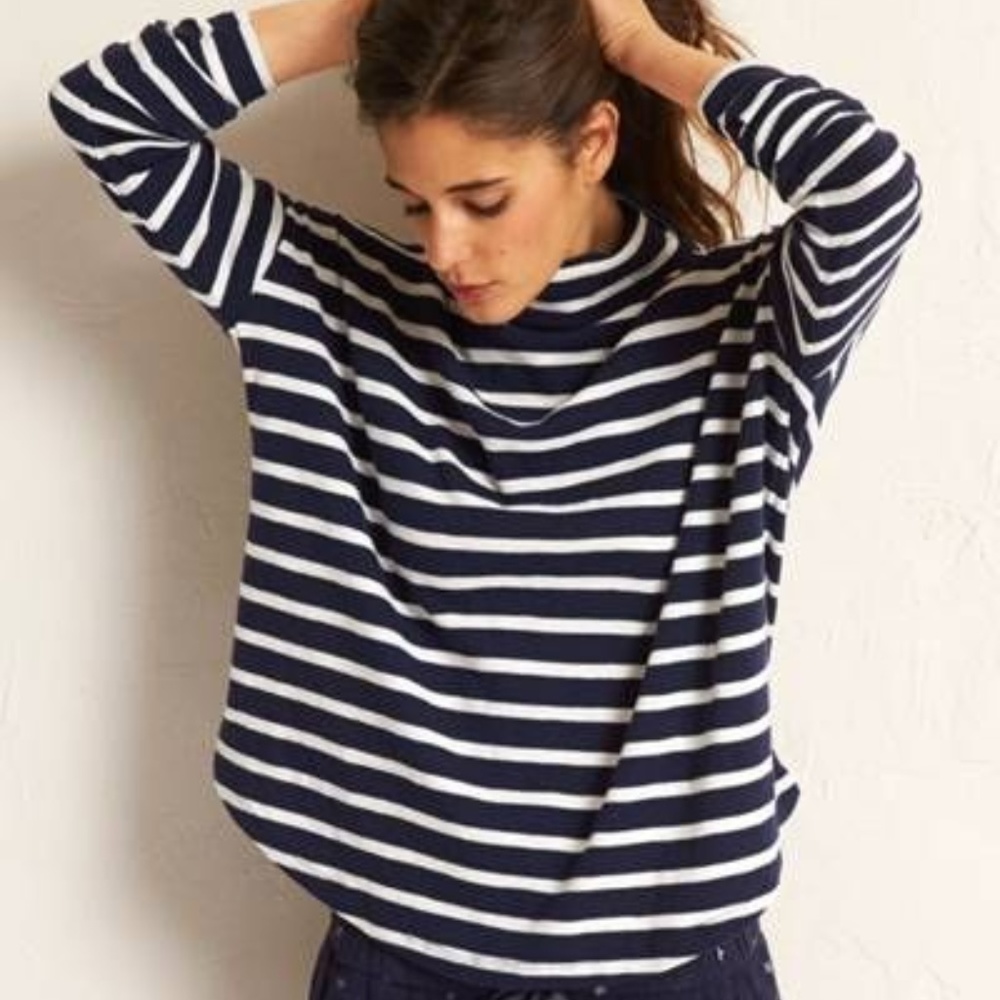 American Eagle Navy Striped Turtleneck Size XL